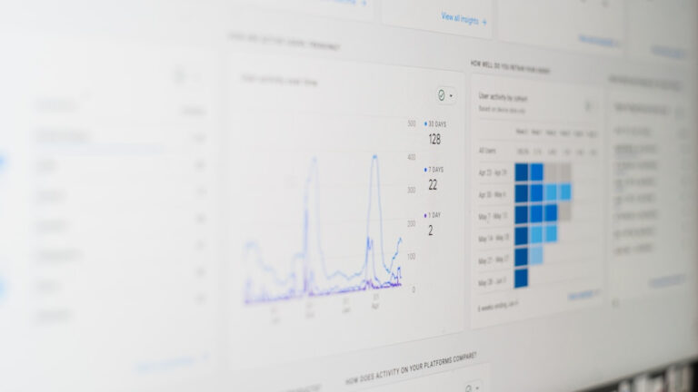 Czym zajmuje się freelancer SEO?